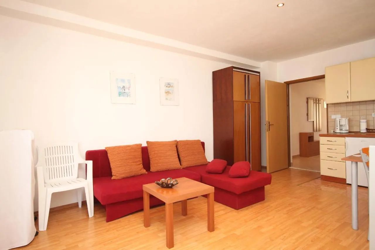Apartment Preko 8384A 0*,  Κροατία